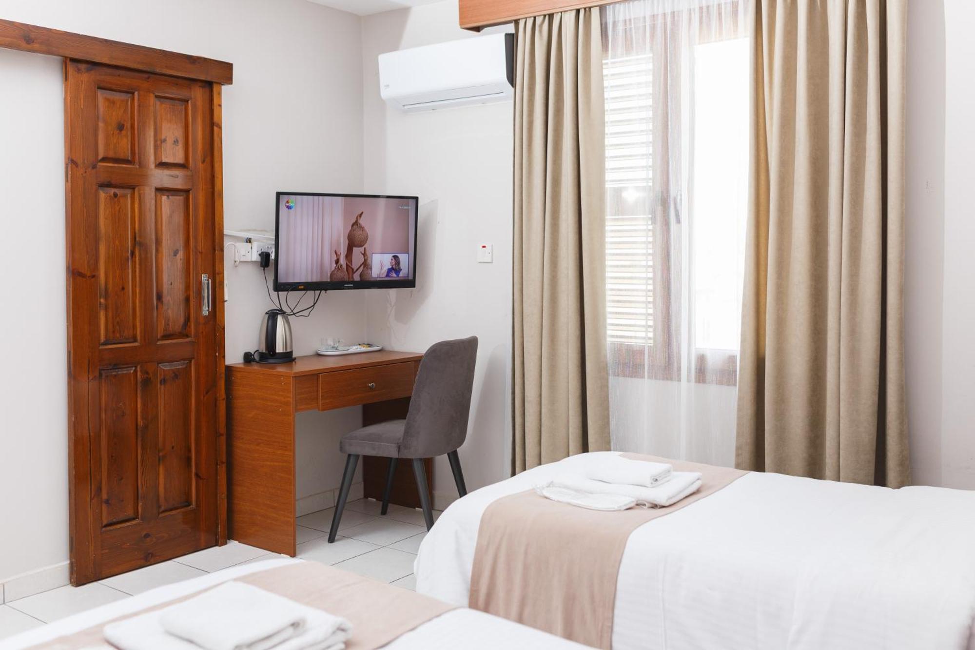 Homelike Guest House Kyrenia  Zimmer foto