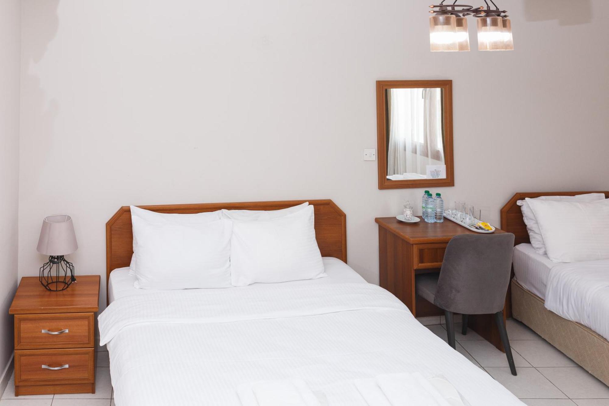 Homelike Guest House Kyrenia  Zimmer foto